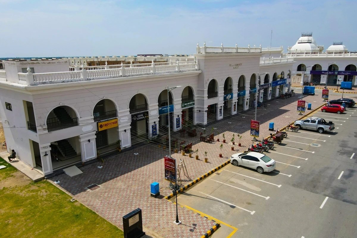 Villa Community Market 1